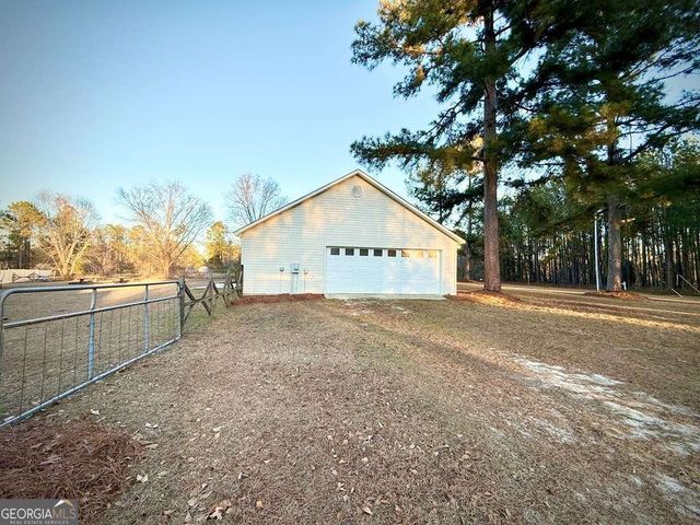 14 Quail Circle, Hazlehurst, GA 31539