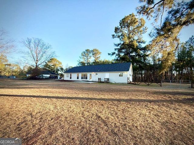 14 Quail Circle, Hazlehurst, GA 31539