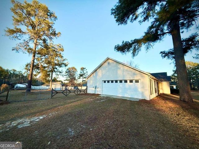 14 Quail Circle, Hazlehurst, GA 31539