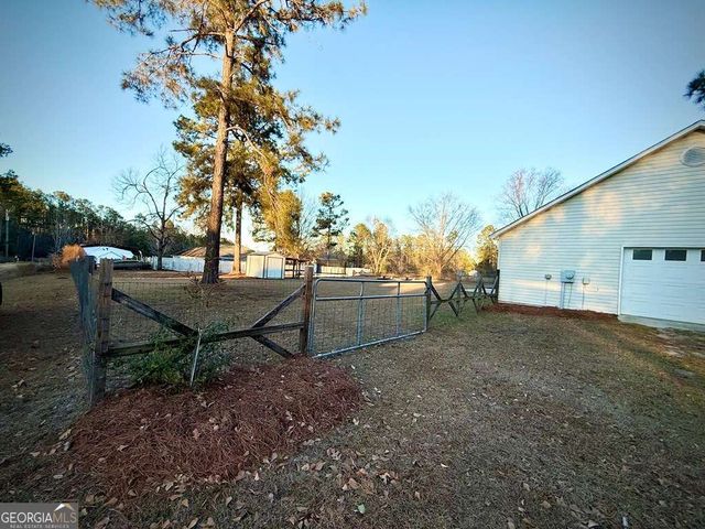14 Quail Circle, Hazlehurst, GA 31539