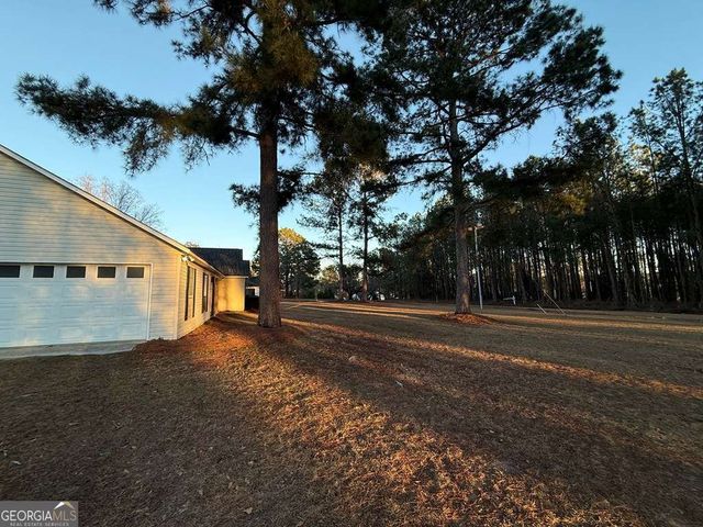 14 Quail Circle, Hazlehurst, GA 31539