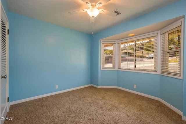 942 Loma Vista Place, Santa Paula, CA 93060