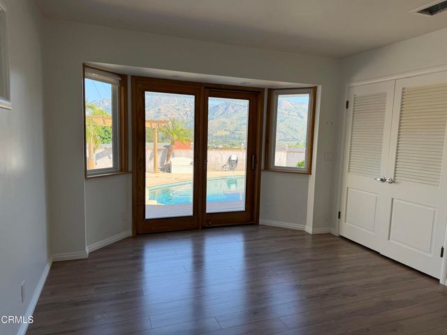 942 Loma Vista Place, Santa Paula, CA 93060