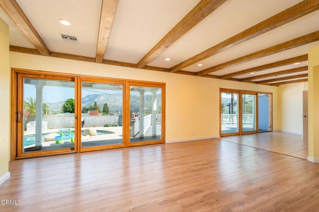 942 Loma Vista Place, Santa Paula, CA 93060
