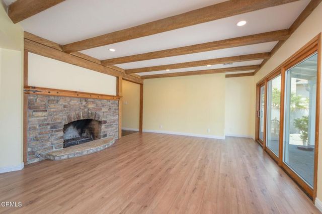 942 Loma Vista Place, Santa Paula, CA 93060