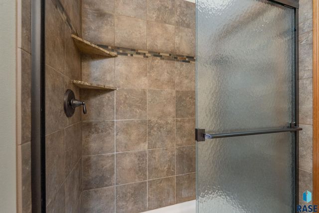 210 S Heritage Rd Road, Brandon, SD 57005