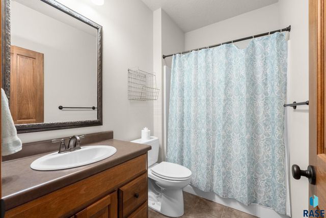 210 S Heritage Rd Road, Brandon, SD 57005