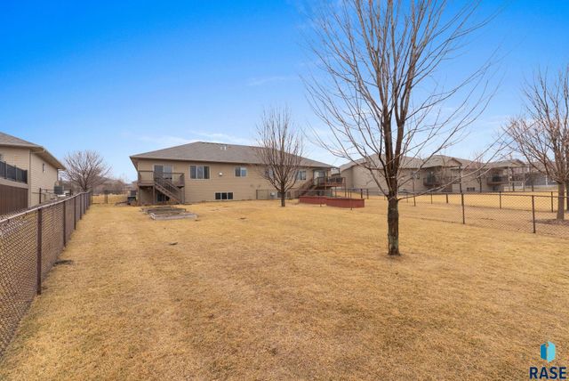 210 S Heritage Rd Road, Brandon, SD 57005