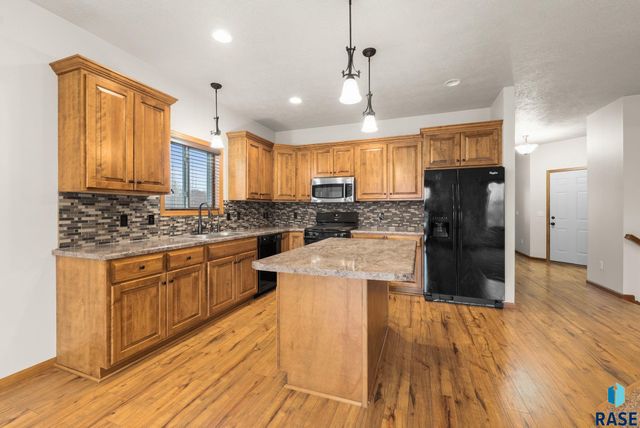 210 S Heritage Rd Road, Brandon, SD 57005