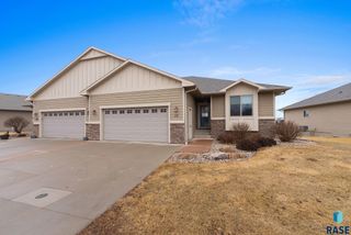 210 S Heritage Rd Road, Brandon, SD 57005