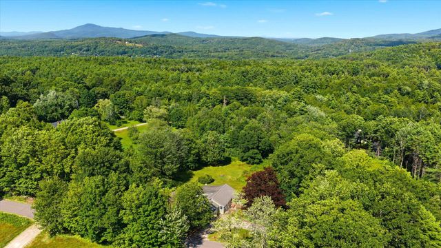 45 Sunset Hill Road, Bradford, NH 03221