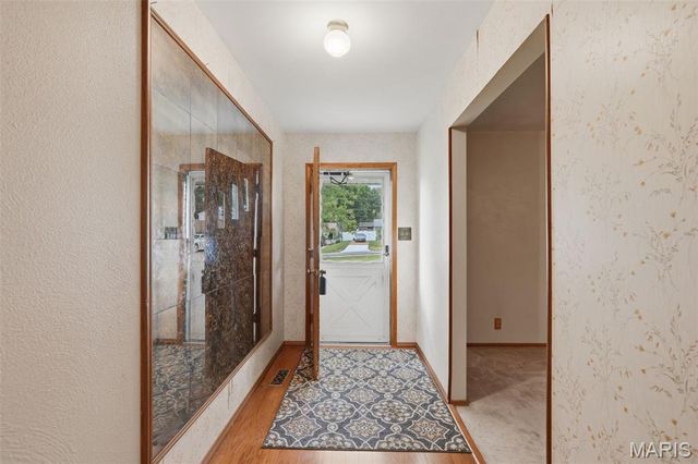 12190 McKelvey Road, Maryland Heights, MO 63043