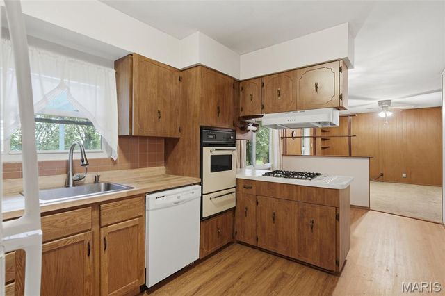 12190 McKelvey Road, Maryland Heights, MO 63043
