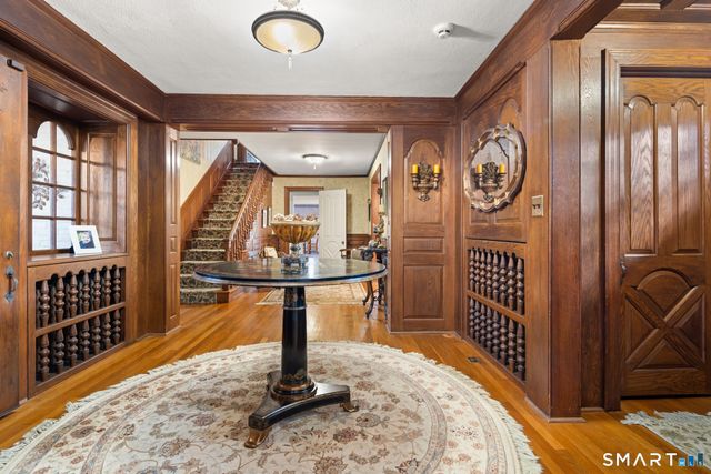 1844 Albany Avenue, West Hartford, CT 06117