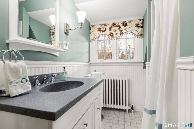 1844 Albany Avenue, West Hartford, CT 06117