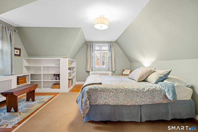 1844 Albany Avenue, West Hartford, CT 06117