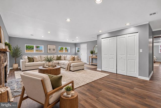 128 HENRY RD, Enola, PA 17025