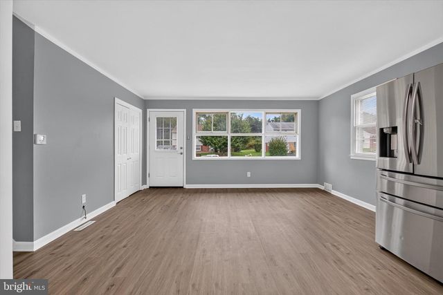 128 HENRY RD, Enola, PA 17025