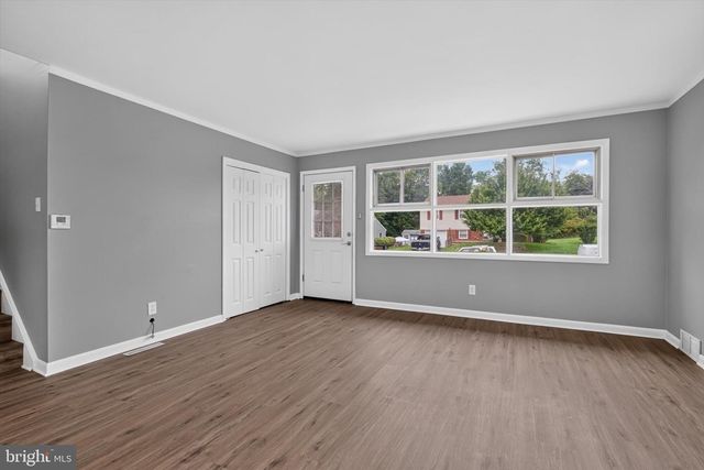 128 HENRY RD, Enola, PA 17025