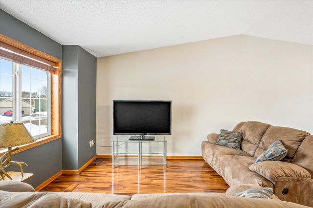 9072 Farmstead Avenue, Monticello, MN 55362