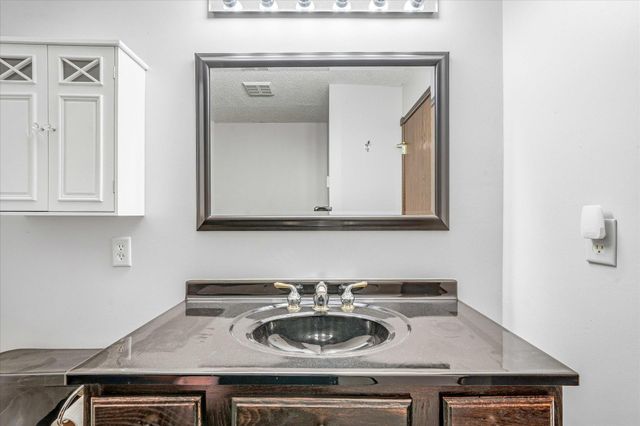 9072 Farmstead Avenue, Monticello, MN 55362