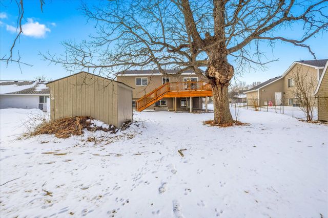 9072 Farmstead Avenue, Monticello, MN 55362
