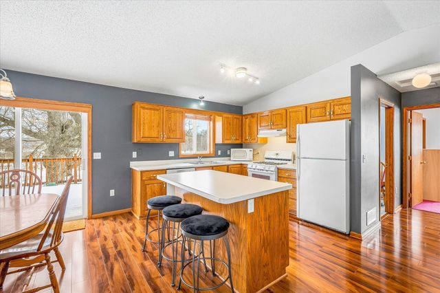 9072 Farmstead Avenue, Monticello, MN 55362