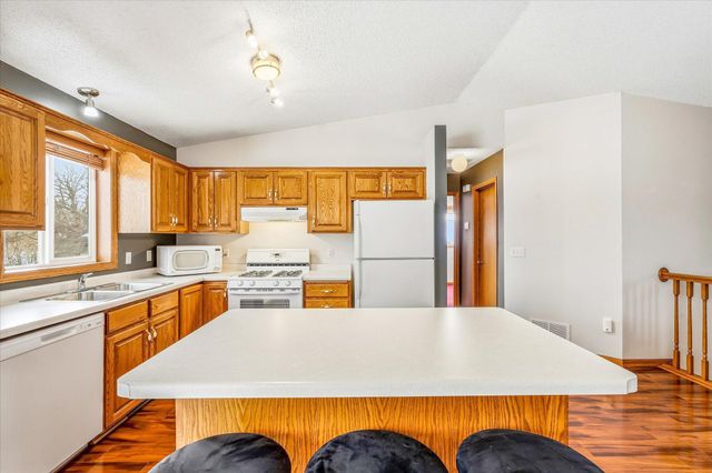 9072 Farmstead Avenue, Monticello, MN 55362