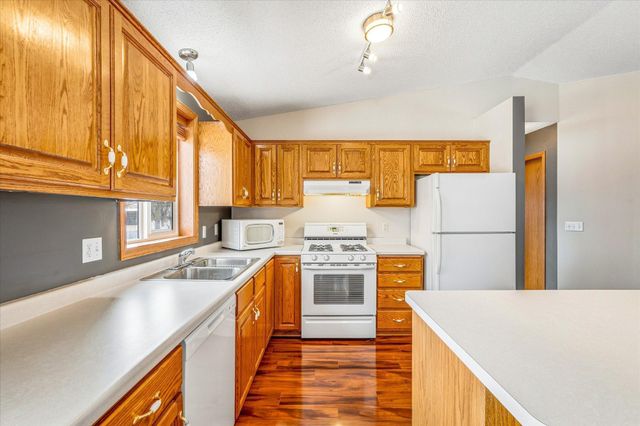 9072 Farmstead Avenue, Monticello, MN 55362