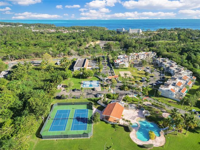 711 N COAST VLG 122, Vega Alta, PR 00692