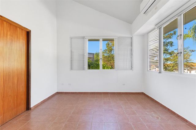 711 N COAST VLG 122, Vega Alta, PR 00692