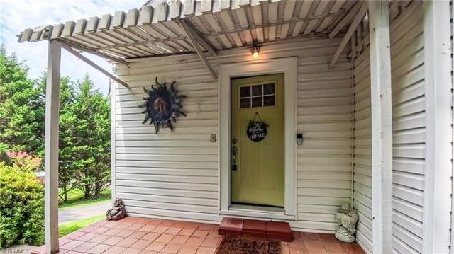 2100 Springs Road, Mount Airy, NC 27030