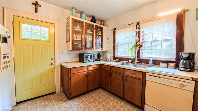 2100 Springs Road, Mount Airy, NC 27030