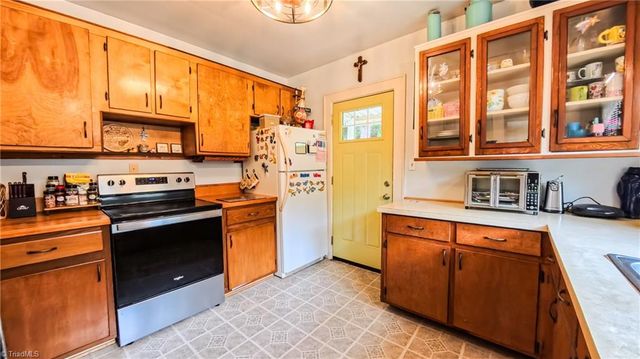 2100 Springs Road, Mount Airy, NC 27030