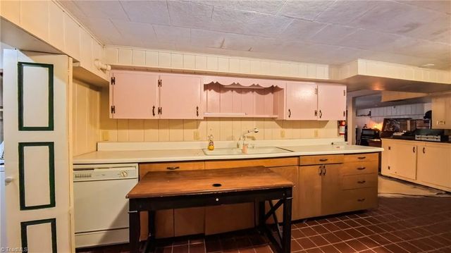 2100 Springs Road, Mount Airy, NC 27030