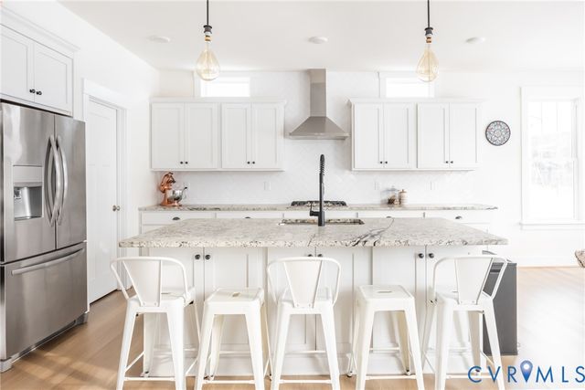 6425 Doyles Trl, Moseley, VA 23120