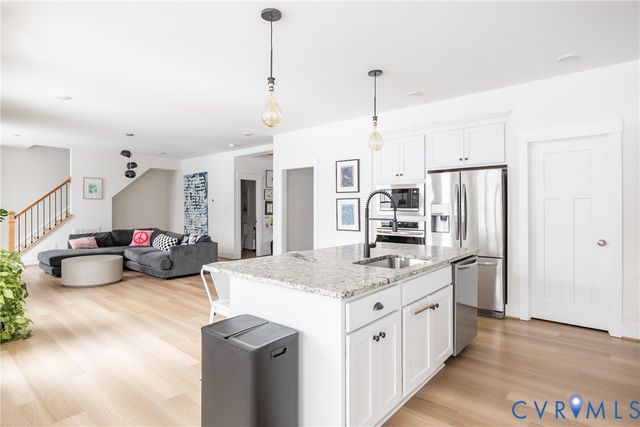 6425 Doyles Trl, Moseley, VA 23120