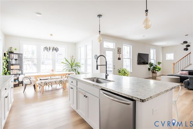 6425 Doyles Trl, Moseley, VA 23120