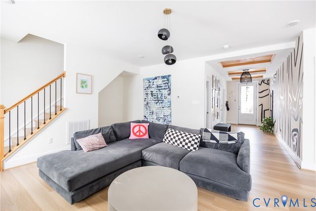 6425 Doyles Trl, Moseley, VA 23120