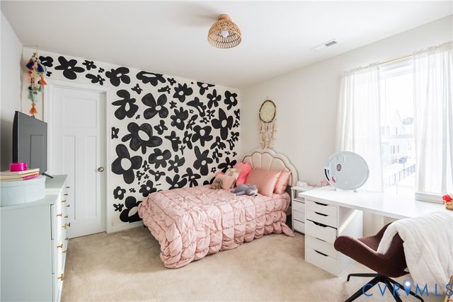 6425 Doyles Trl, Moseley, VA 23120