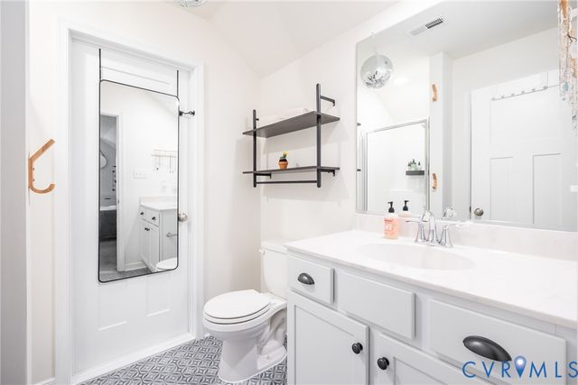 6425 Doyles Trl, Moseley, VA 23120