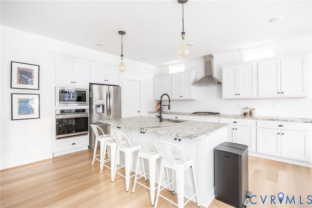 6425 Doyles Trl, Moseley, VA 23120