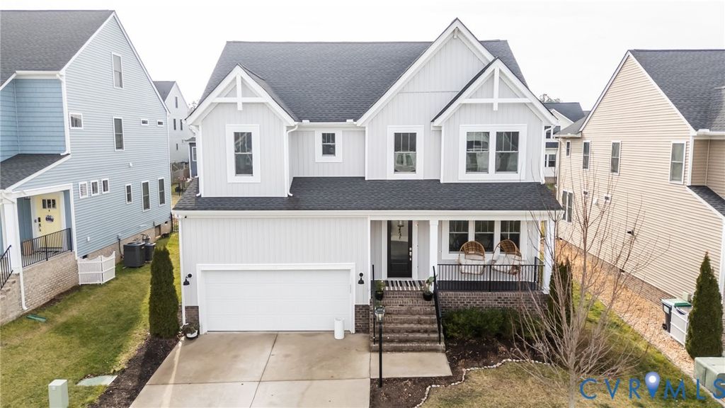 6425 Doyles Trl, Moseley, VA 23120