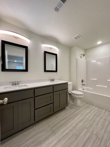 18 Dinsmoore Lane, Bella Vista, AR 72715