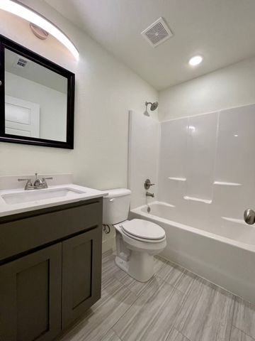 18 Dinsmoore Lane, Bella Vista, AR 72715