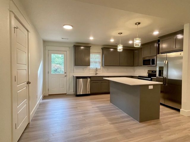 18 Dinsmoore Lane, Bella Vista, AR 72715