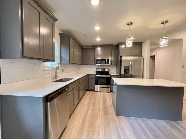 18 Dinsmoore Lane, Bella Vista, AR 72715