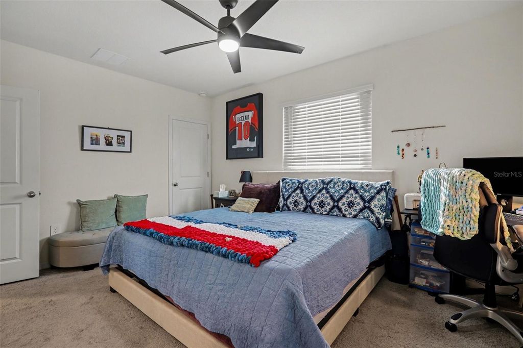 Image 14 of property listing at 17518 CRESCENT MOON LOOP, Bradenton, FL 34211
