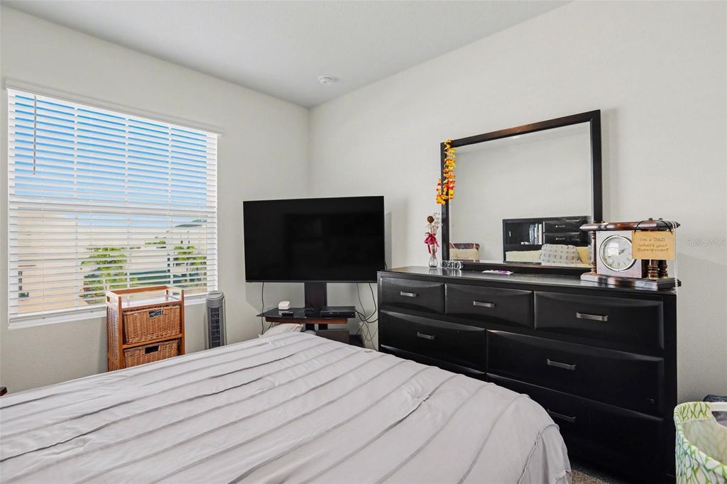Image 19 of property listing at 17518 CRESCENT MOON LOOP, Bradenton, FL 34211