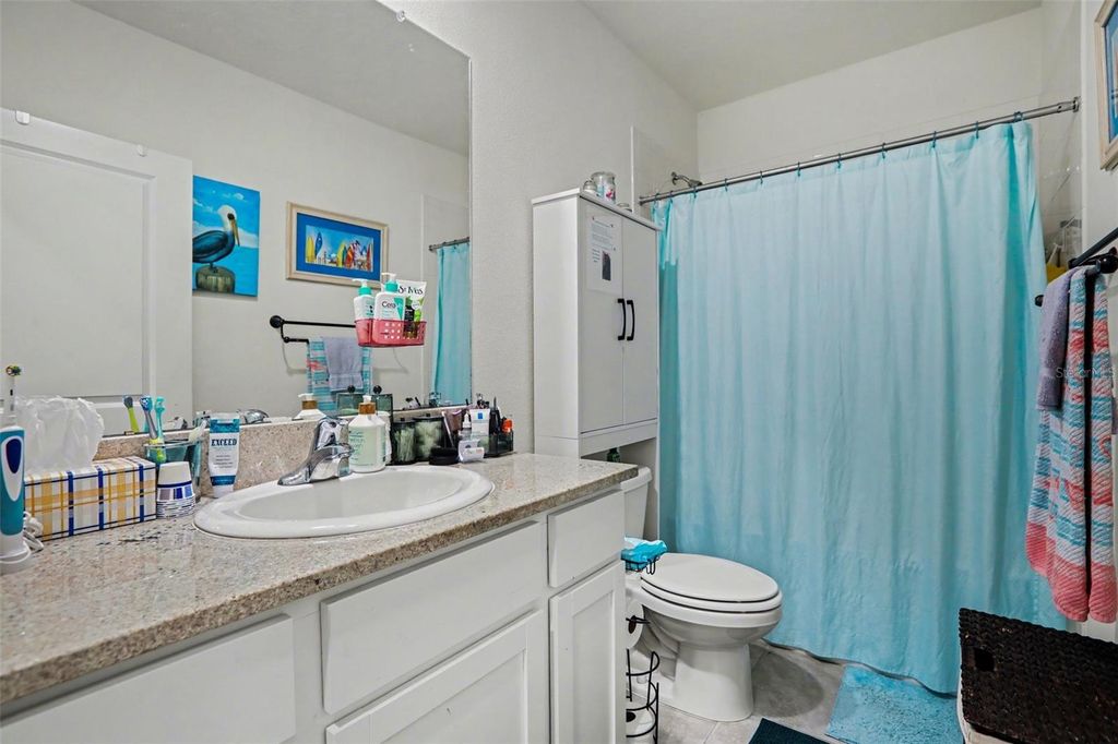 Image 22 of property listing at 17518 CRESCENT MOON LOOP, Bradenton, FL 34211